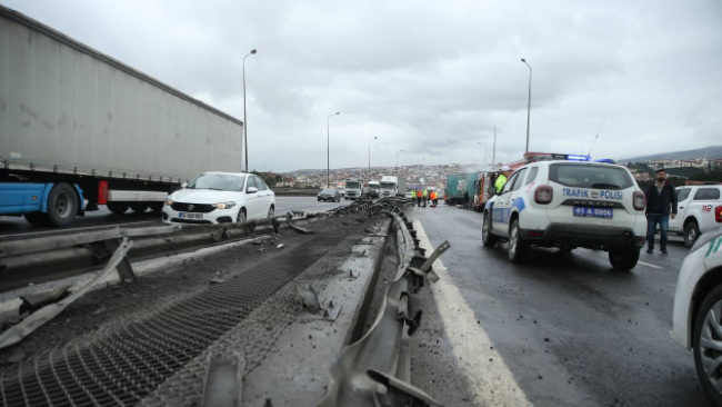 Anadolu Otoyolu'nda tır yangını: İstanbul istikameti trafiğe kapatıldı